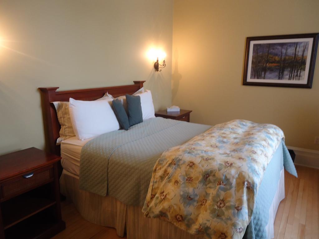 Maison Tait House Hotel Shediac Exterior photo