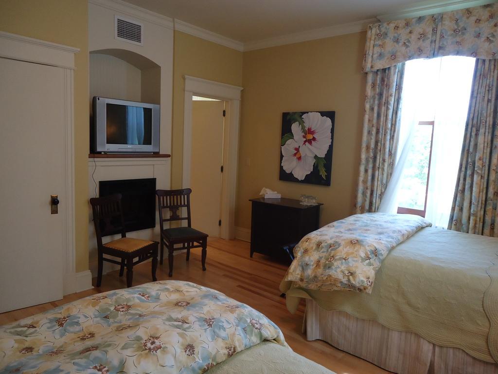 Maison Tait House Hotel Shediac Room photo