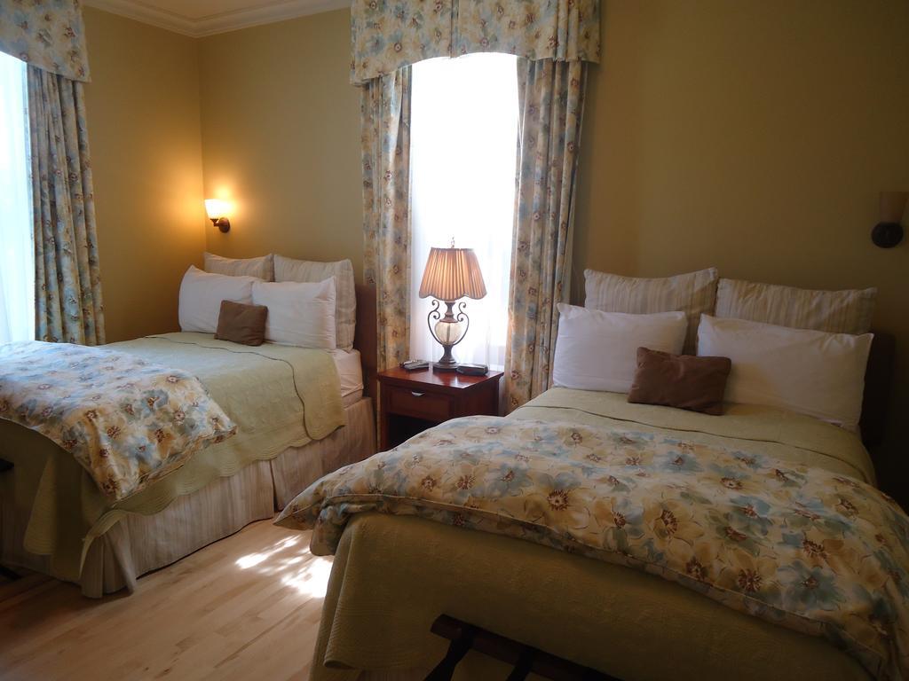 Maison Tait House Hotel Shediac Room photo